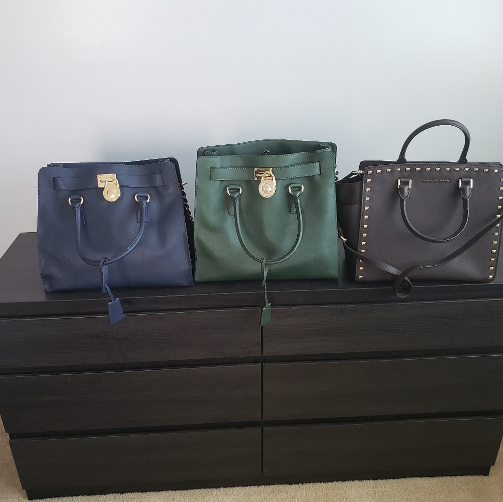 Michael Kors navy blue bag - Picture 3 of 4